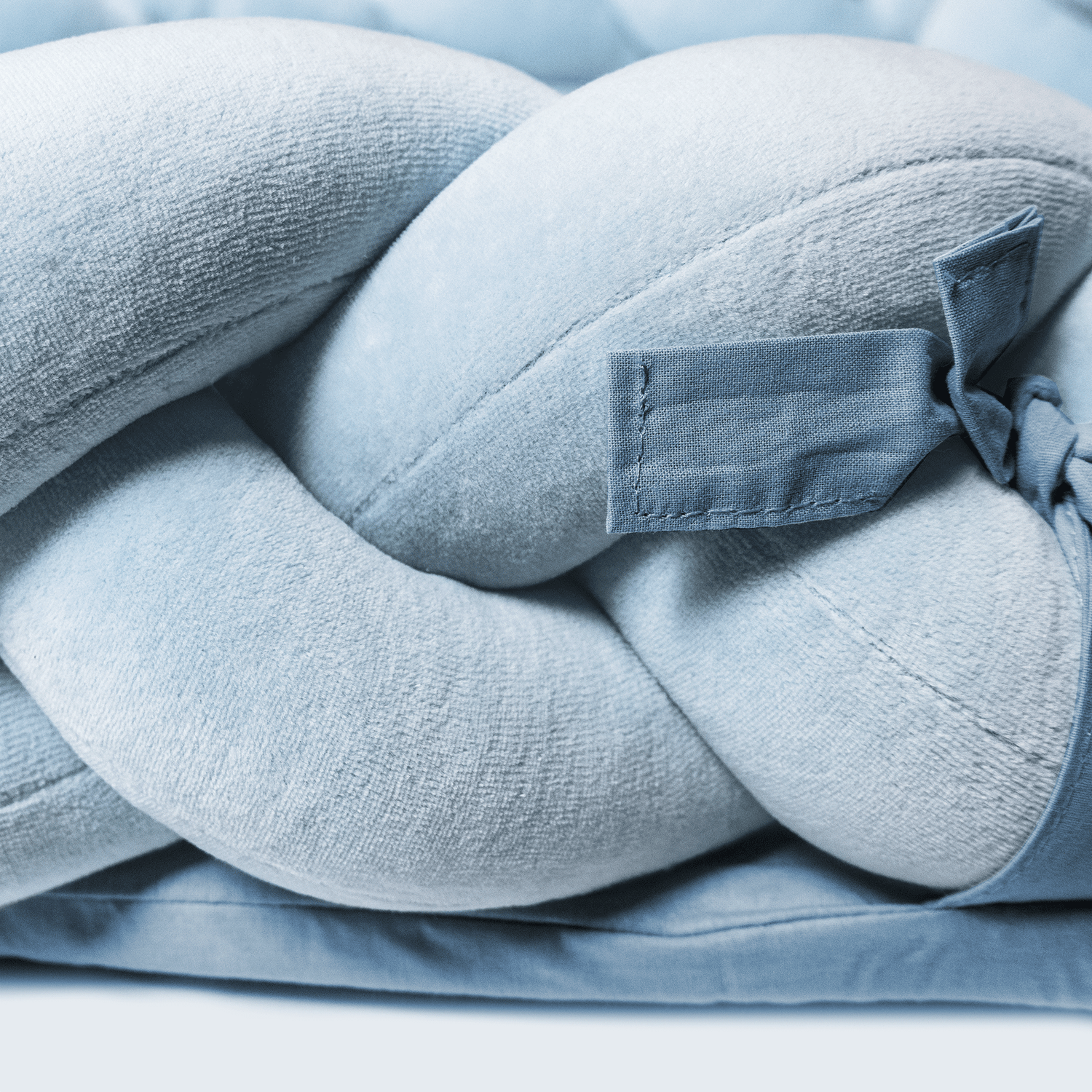 Detailansicht hellblaues Babynestchen